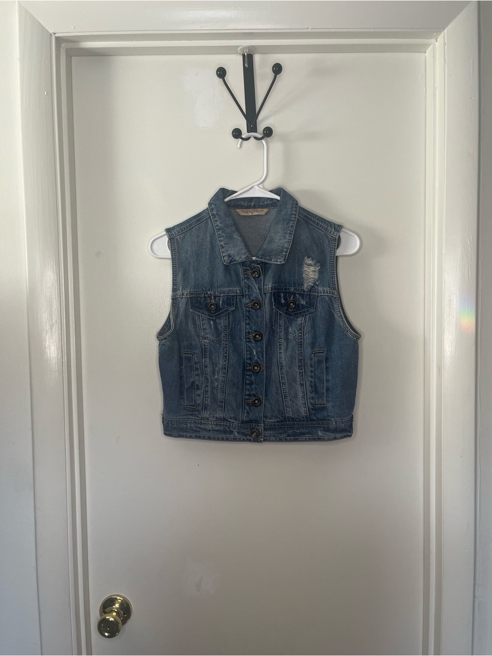Cropped Classic Distressed Denim Vest - Blue - Picture 2 of 4